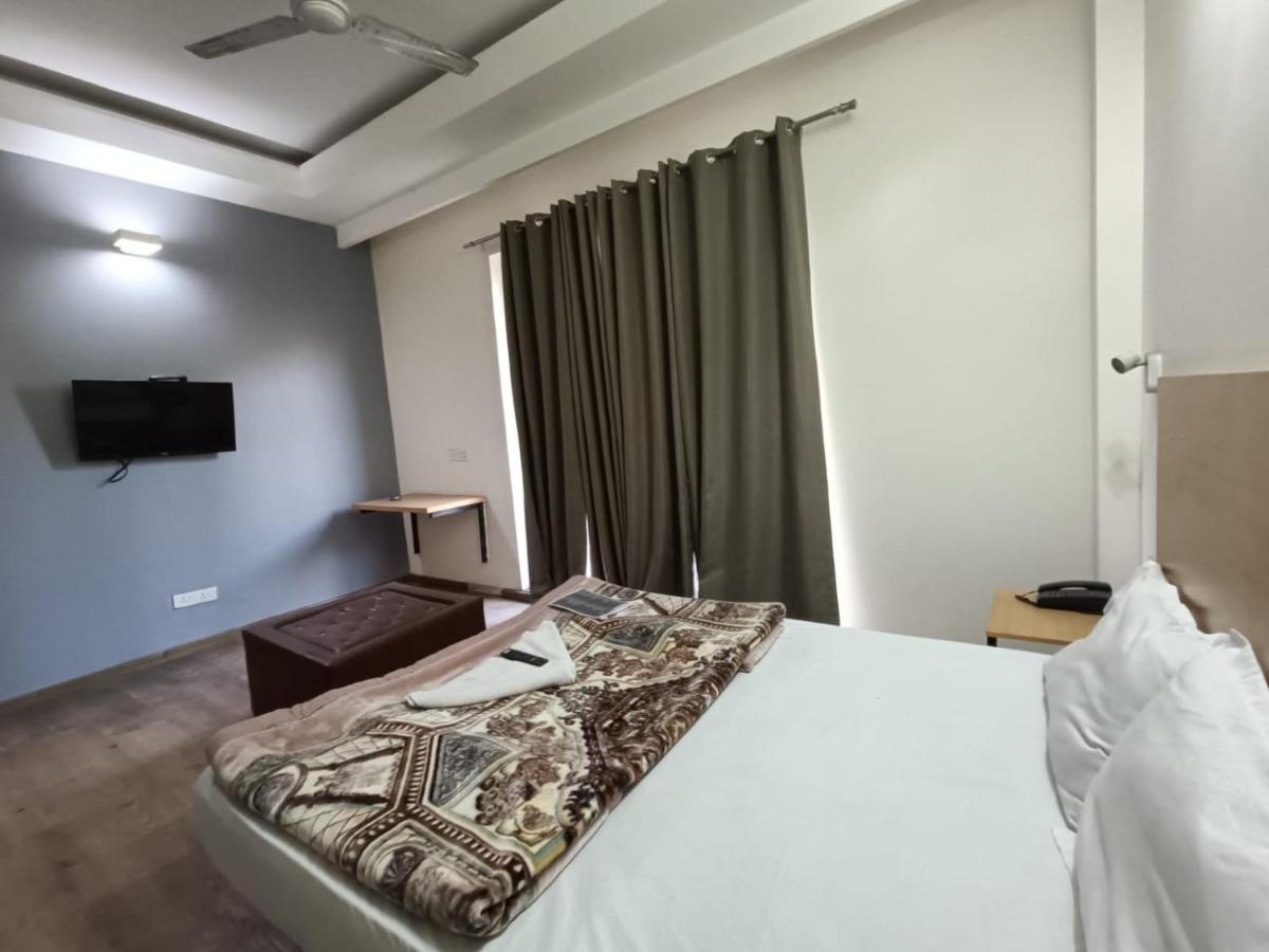 Fabhotel Sky Land Delhi  Ngoại thất bức ảnh