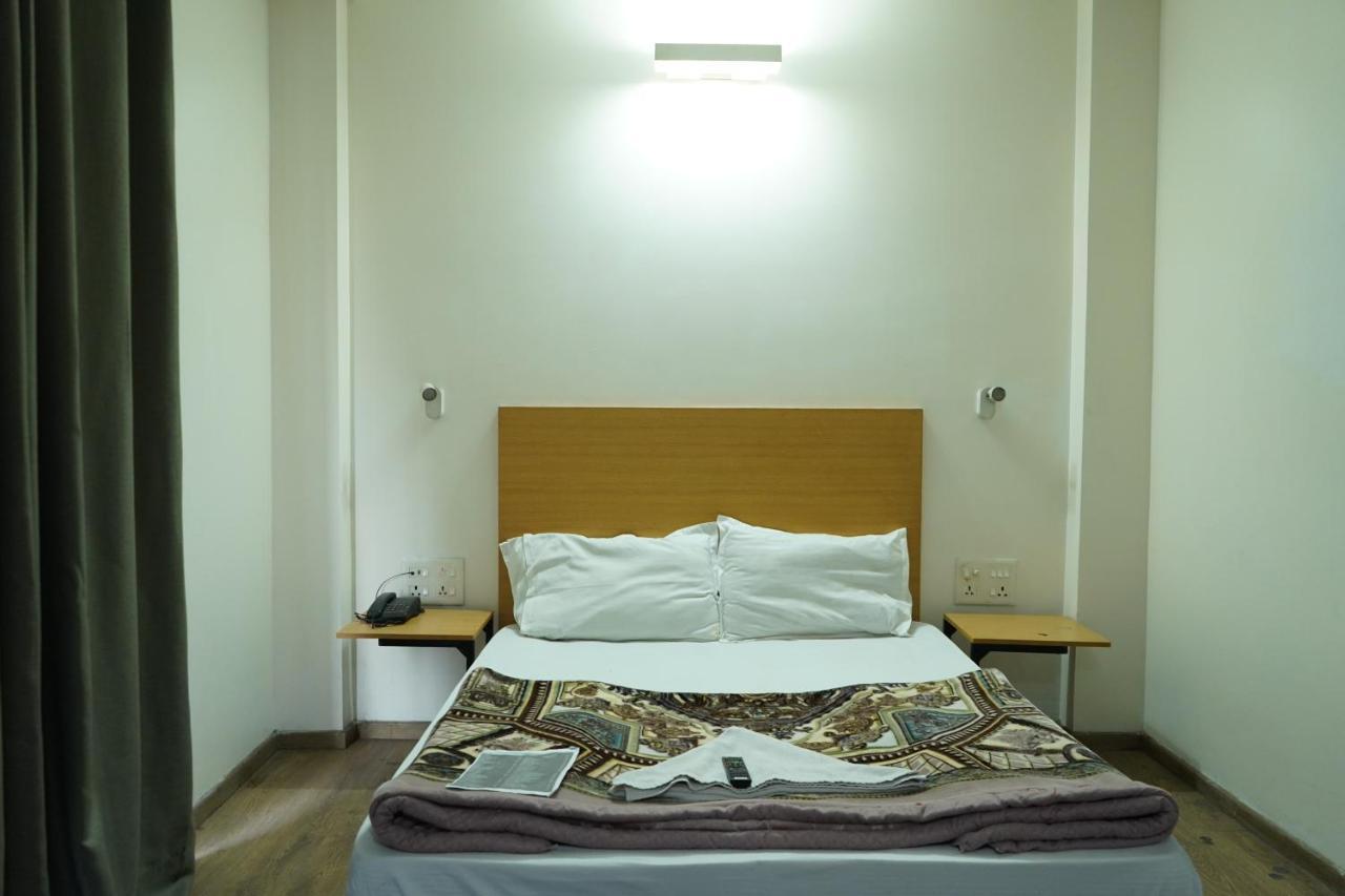 Fabhotel Sky Land Delhi  Ngoại thất bức ảnh