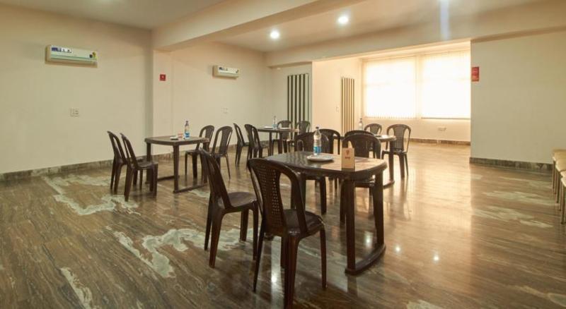 Fabhotel Sky Land Delhi  Ngoại thất bức ảnh